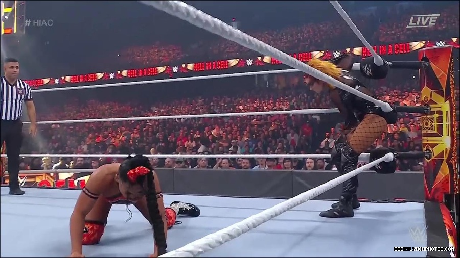 WWE_Hell_In_A_Cell_2022_720p_WEB_h264-HEEL_mp4_000967187.jpg