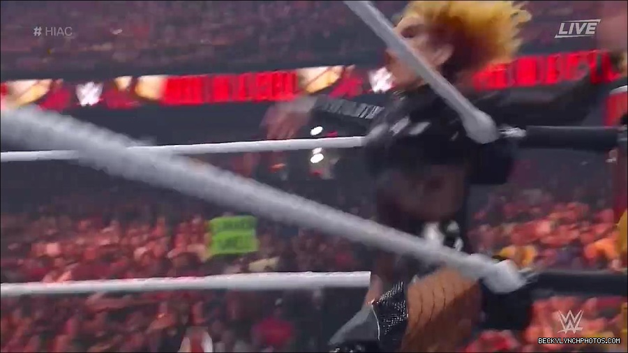 WWE_Hell_In_A_Cell_2022_720p_WEB_h264-HEEL_mp4_000969987.jpg