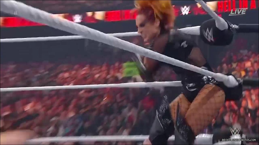 WWE_Hell_In_A_Cell_2022_720p_WEB_h264-HEEL_mp4_000970387.jpg