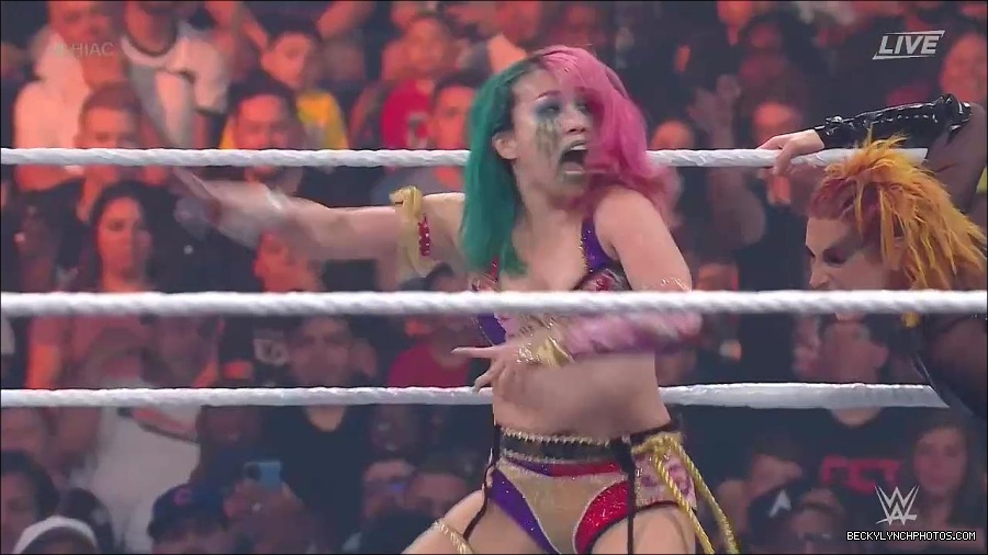 WWE_Hell_In_A_Cell_2022_720p_WEB_h264-HEEL_mp4_000972787.jpg