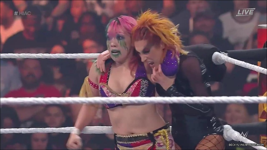 WWE_Hell_In_A_Cell_2022_720p_WEB_h264-HEEL_mp4_000973987.jpg