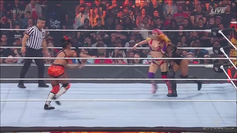 WWE_Hell_In_A_Cell_2022_720p_WEB_h264-HEEL_mp4_000975187.jpg