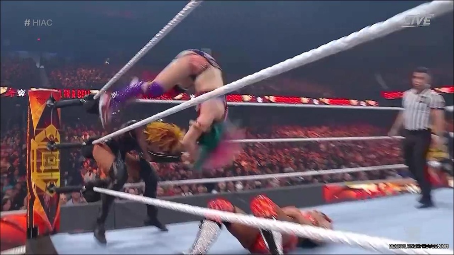 WWE_Hell_In_A_Cell_2022_720p_WEB_h264-HEEL_mp4_001054121.jpg