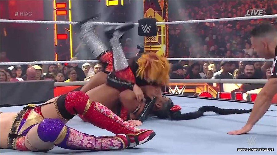WWE_Hell_In_A_Cell_2022_720p_WEB_h264-HEEL_mp4_001058921.jpg