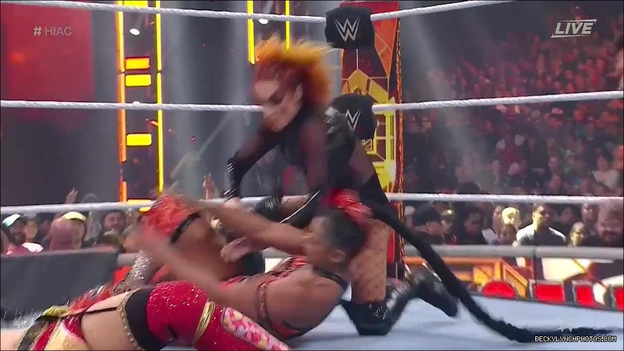 WWE_Hell_In_A_Cell_2022_720p_WEB_h264-HEEL_mp4_001059721.jpg