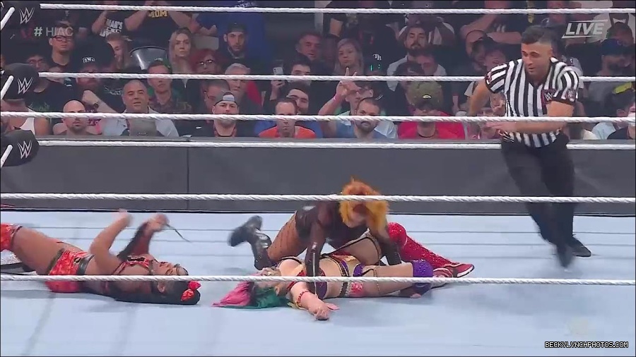 WWE_Hell_In_A_Cell_2022_720p_WEB_h264-HEEL_mp4_001061321.jpg