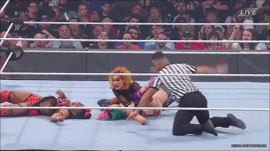 WWE_Hell_In_A_Cell_2022_720p_WEB_h264-HEEL_mp4_001062121.jpg