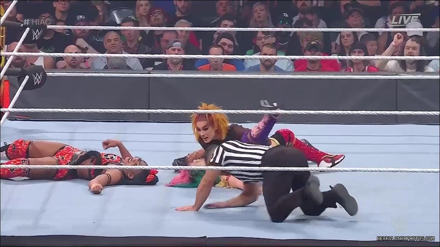 WWE_Hell_In_A_Cell_2022_720p_WEB_h264-HEEL_mp4_001062521.jpg
