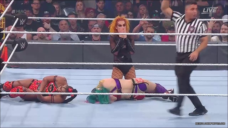 WWE_Hell_In_A_Cell_2022_720p_WEB_h264-HEEL_mp4_001064921.jpg