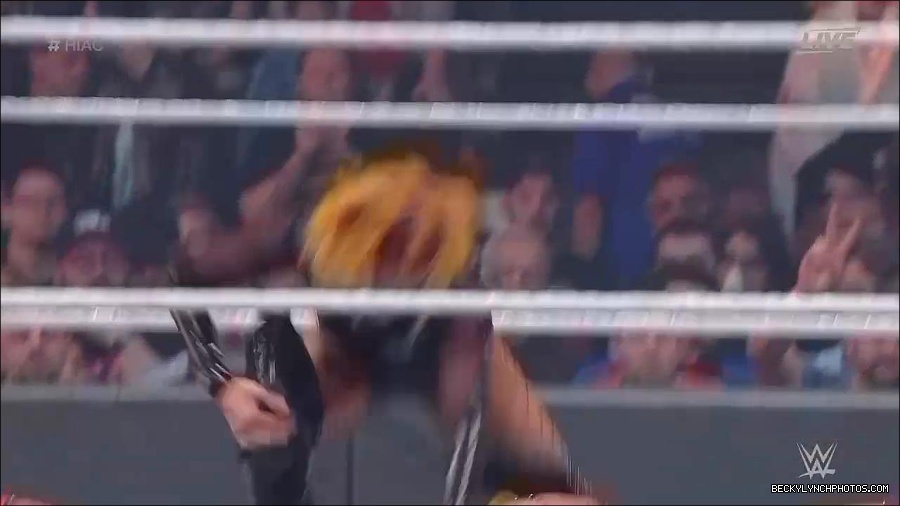 WWE_Hell_In_A_Cell_2022_720p_WEB_h264-HEEL_mp4_001066121.jpg