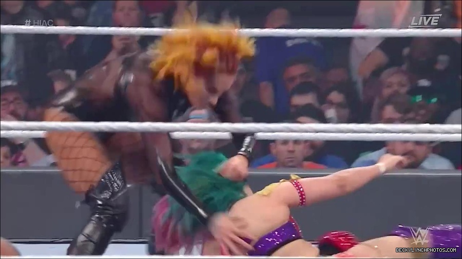 WWE_Hell_In_A_Cell_2022_720p_WEB_h264-HEEL_mp4_001066521.jpg
