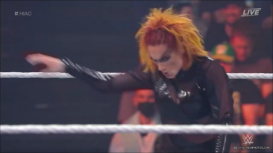 WWE_Hell_In_A_Cell_2022_720p_WEB_h264-HEEL_mp4_001074121.jpg