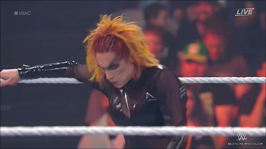 WWE_Hell_In_A_Cell_2022_720p_WEB_h264-HEEL_mp4_001074521.jpg