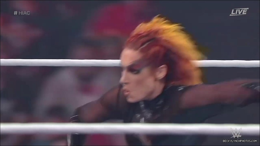 WWE_Hell_In_A_Cell_2022_720p_WEB_h264-HEEL_mp4_001075321.jpg