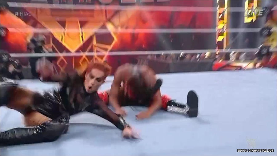 WWE_Hell_In_A_Cell_2022_720p_WEB_h264-HEEL_mp4_001077721.jpg