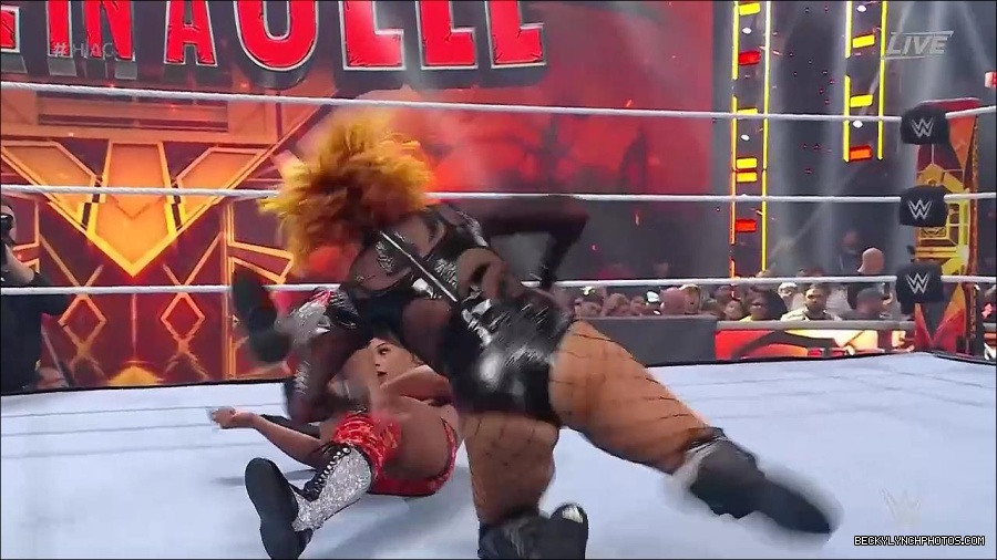 WWE_Hell_In_A_Cell_2022_720p_WEB_h264-HEEL_mp4_001078921.jpg