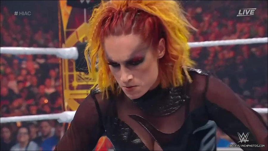 WWE_Hell_In_A_Cell_2022_720p_WEB_h264-HEEL_mp4_001083721.jpg