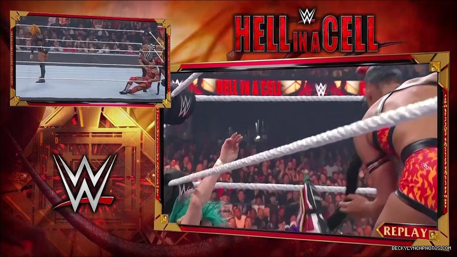 WWE_Hell_In_A_Cell_2022_720p_WEB_h264-HEEL_mp4_001092121.jpg