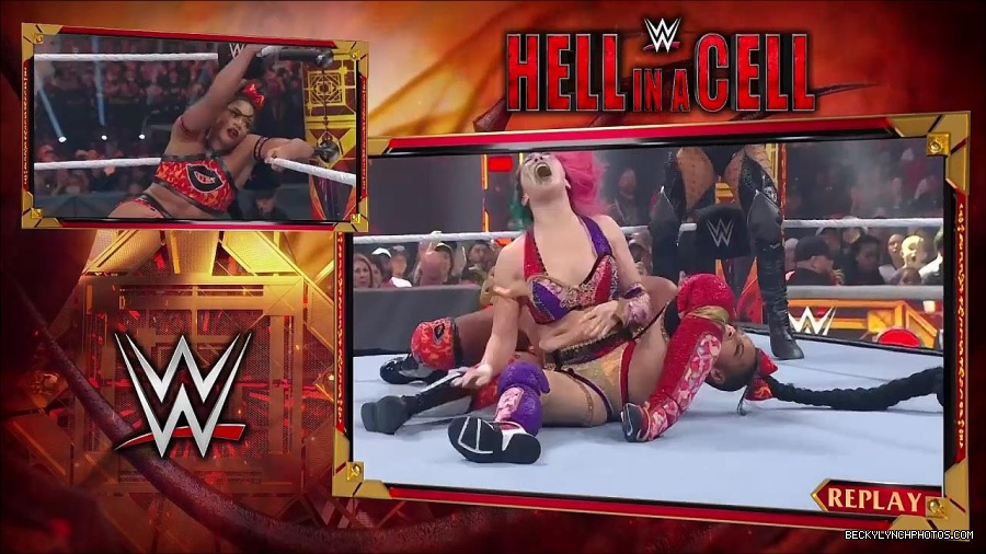 WWE_Hell_In_A_Cell_2022_720p_WEB_h264-HEEL_mp4_001095721.jpg