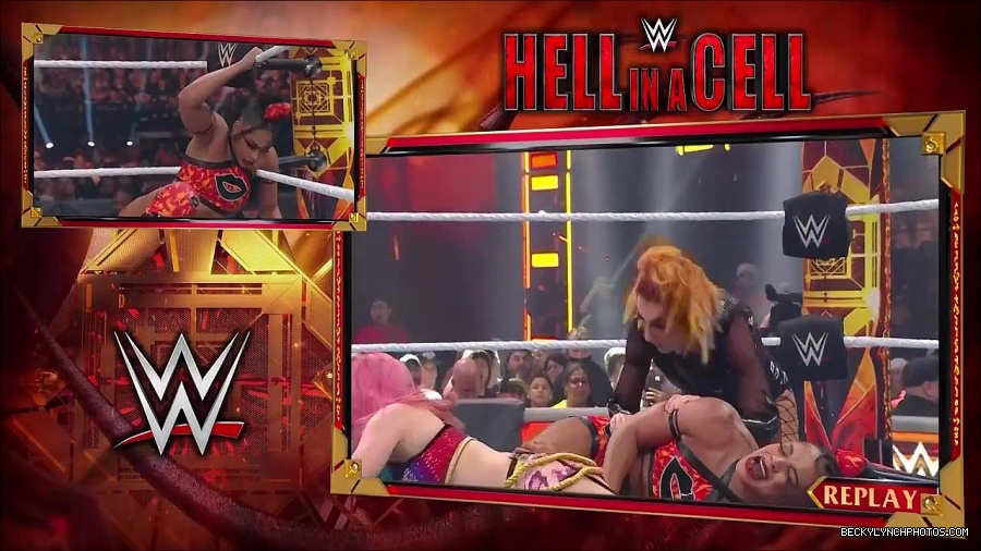WWE_Hell_In_A_Cell_2022_720p_WEB_h264-HEEL_mp4_001096921.jpg