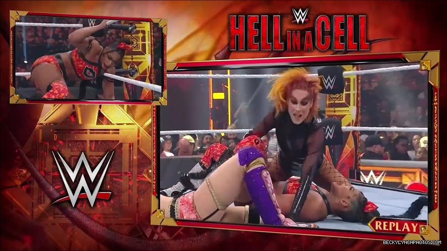 WWE_Hell_In_A_Cell_2022_720p_WEB_h264-HEEL_mp4_001097721.jpg