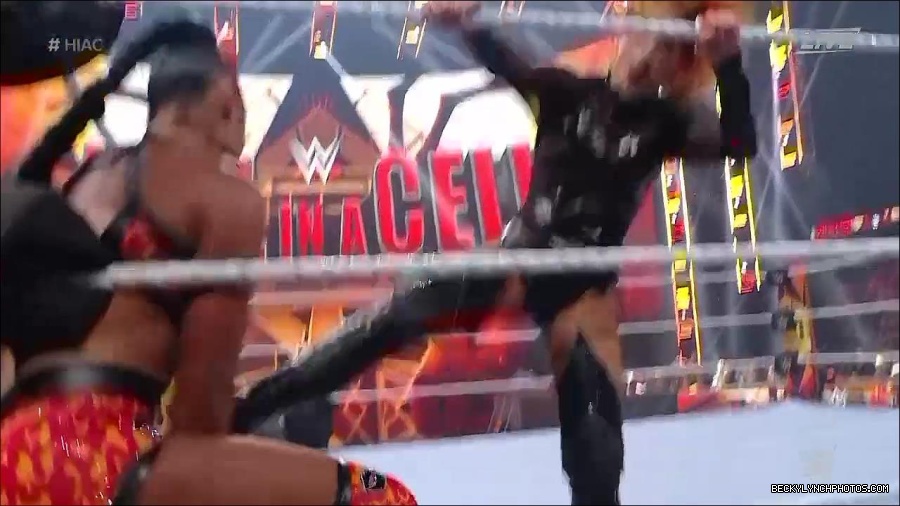 WWE_Hell_In_A_Cell_2022_720p_WEB_h264-HEEL_mp4_001105721.jpg