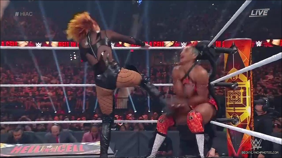WWE_Hell_In_A_Cell_2022_720p_WEB_h264-HEEL_mp4_001106921.jpg