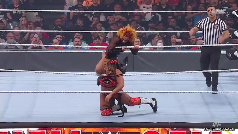 WWE_Hell_In_A_Cell_2022_720p_WEB_h264-HEEL_mp4_001114521.jpg