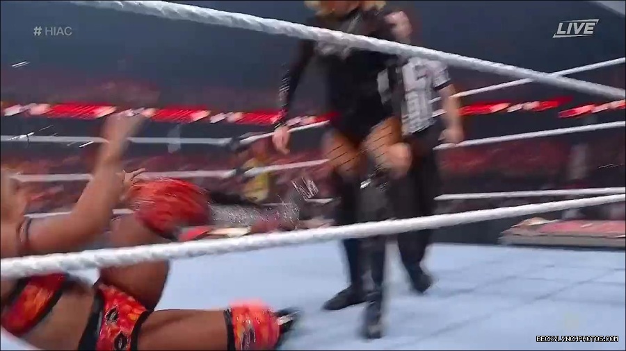 WWE_Hell_In_A_Cell_2022_720p_WEB_h264-HEEL_mp4_001117721.jpg