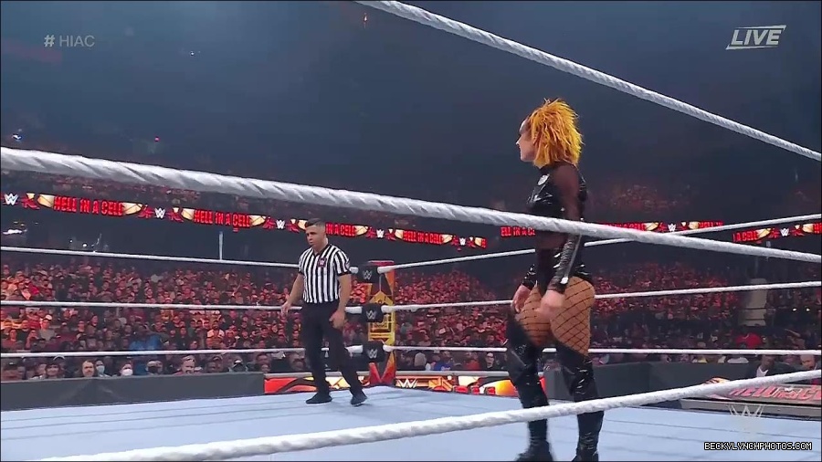 WWE_Hell_In_A_Cell_2022_720p_WEB_h264-HEEL_mp4_001120521.jpg