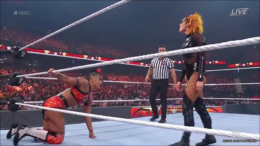 WWE_Hell_In_A_Cell_2022_720p_WEB_h264-HEEL_mp4_001124521.jpg