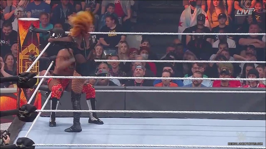 WWE_Hell_In_A_Cell_2022_720p_WEB_h264-HEEL_mp4_001128121.jpg