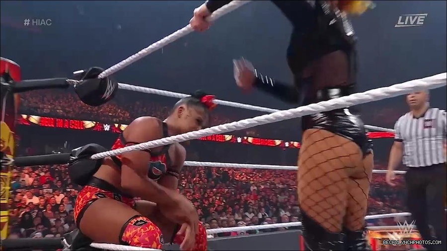 WWE_Hell_In_A_Cell_2022_720p_WEB_h264-HEEL_mp4_001128521.jpg