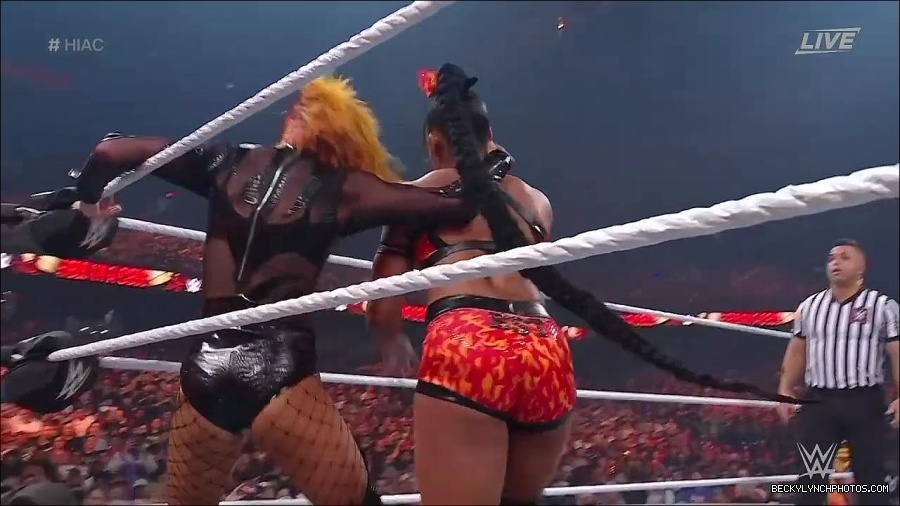 WWE_Hell_In_A_Cell_2022_720p_WEB_h264-HEEL_mp4_001131721.jpg