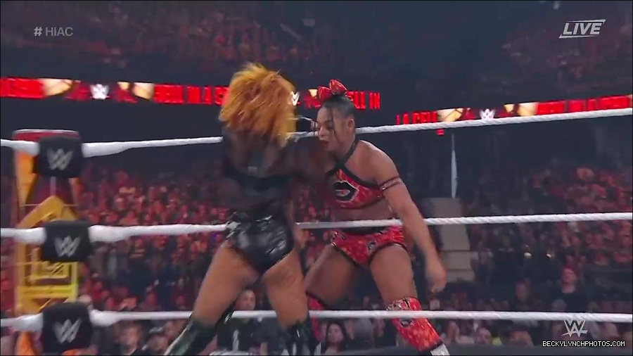 WWE_Hell_In_A_Cell_2022_720p_WEB_h264-HEEL_mp4_001168521.jpg