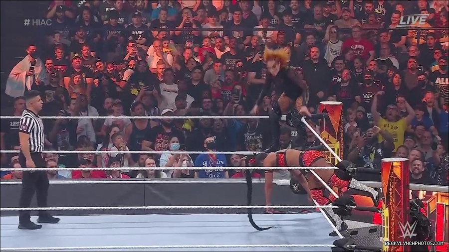 WWE_Hell_In_A_Cell_2022_720p_WEB_h264-HEEL_mp4_001176121.jpg