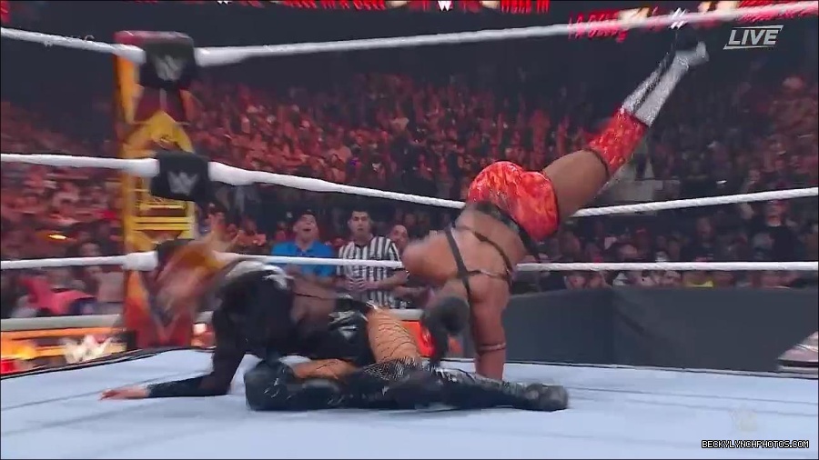 WWE_Hell_In_A_Cell_2022_720p_WEB_h264-HEEL_mp4_001177321.jpg