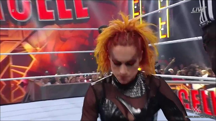 WWE_Hell_In_A_Cell_2022_720p_WEB_h264-HEEL_mp4_001182921.jpg