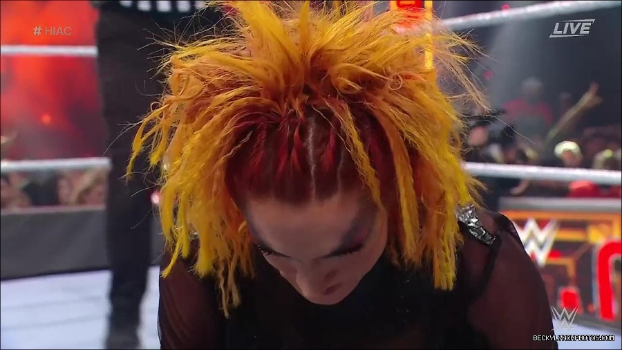 WWE_Hell_In_A_Cell_2022_720p_WEB_h264-HEEL_mp4_001184521.jpg
