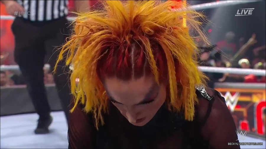 WWE_Hell_In_A_Cell_2022_720p_WEB_h264-HEEL_mp4_001184921.jpg