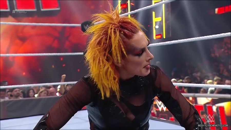 WWE_Hell_In_A_Cell_2022_720p_WEB_h264-HEEL_mp4_001189321.jpg