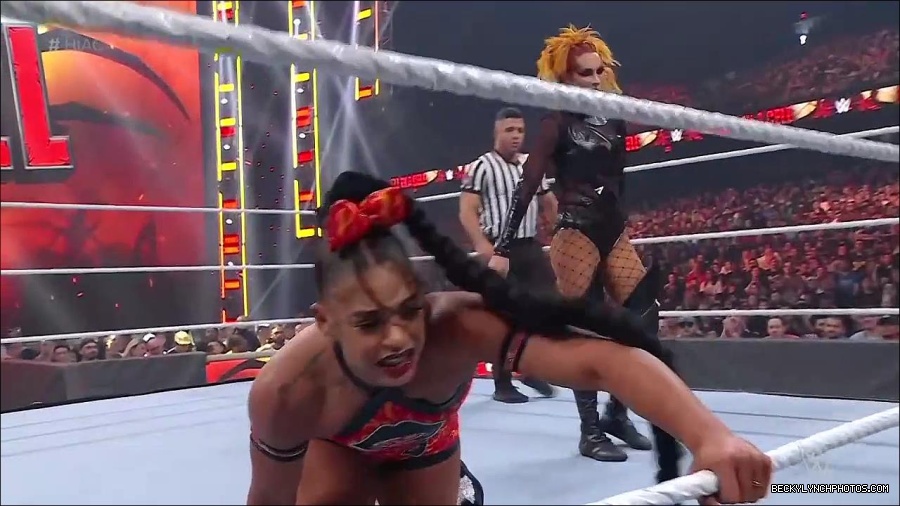 WWE_Hell_In_A_Cell_2022_720p_WEB_h264-HEEL_mp4_001200121.jpg
