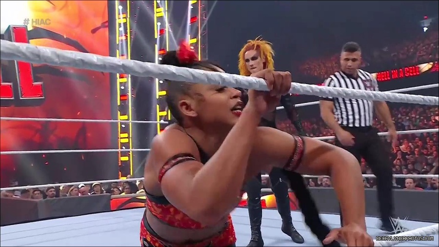 WWE_Hell_In_A_Cell_2022_720p_WEB_h264-HEEL_mp4_001201321.jpg