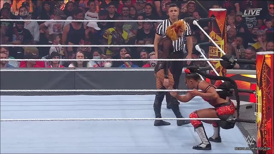 WWE_Hell_In_A_Cell_2022_720p_WEB_h264-HEEL_mp4_001206521.jpg