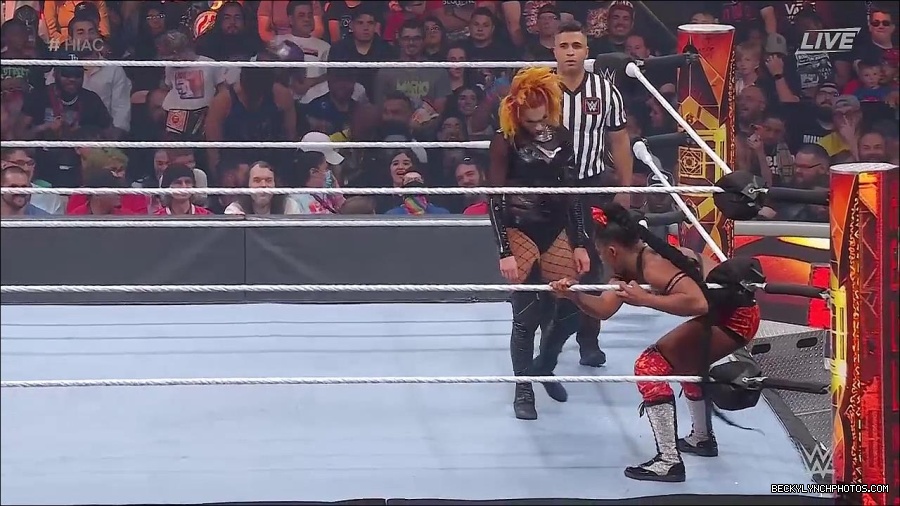 WWE_Hell_In_A_Cell_2022_720p_WEB_h264-HEEL_mp4_001207321.jpg