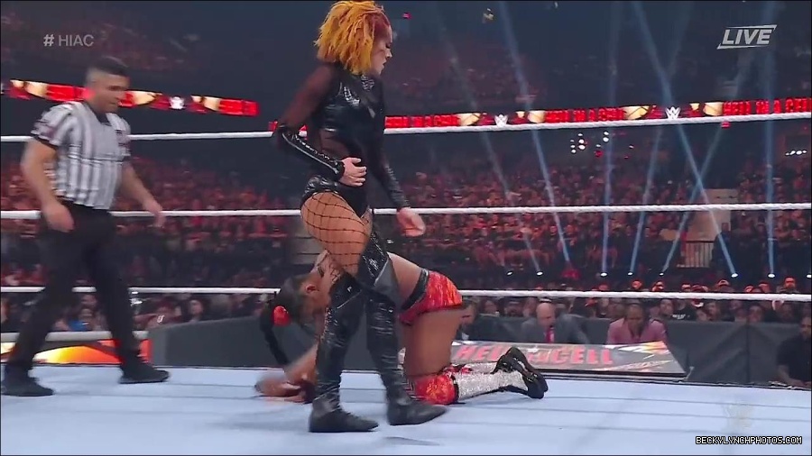 WWE_Hell_In_A_Cell_2022_720p_WEB_h264-HEEL_mp4_001212121.jpg