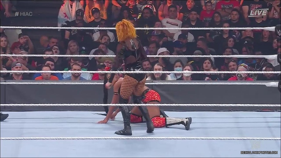 WWE_Hell_In_A_Cell_2022_720p_WEB_h264-HEEL_mp4_001221721.jpg