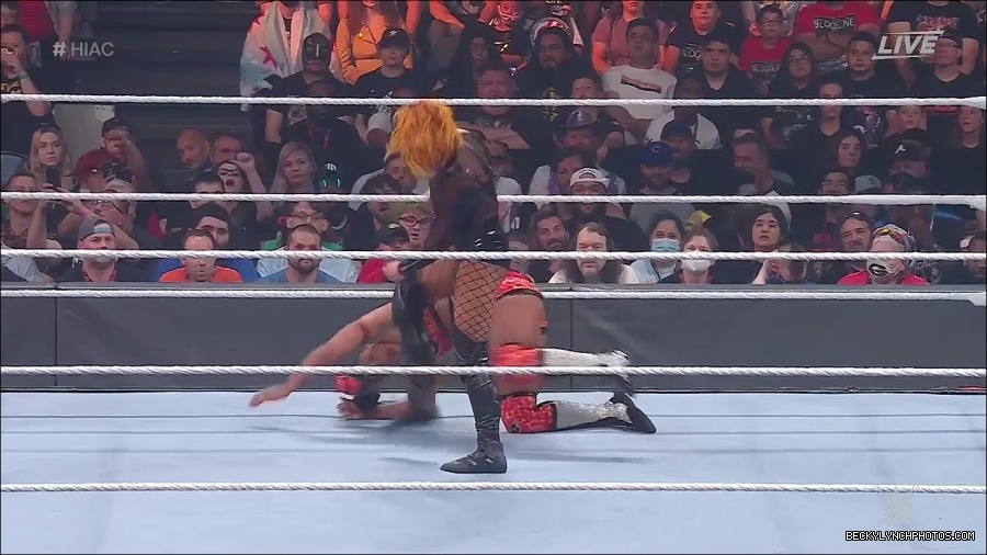 WWE_Hell_In_A_Cell_2022_720p_WEB_h264-HEEL_mp4_001222521.jpg
