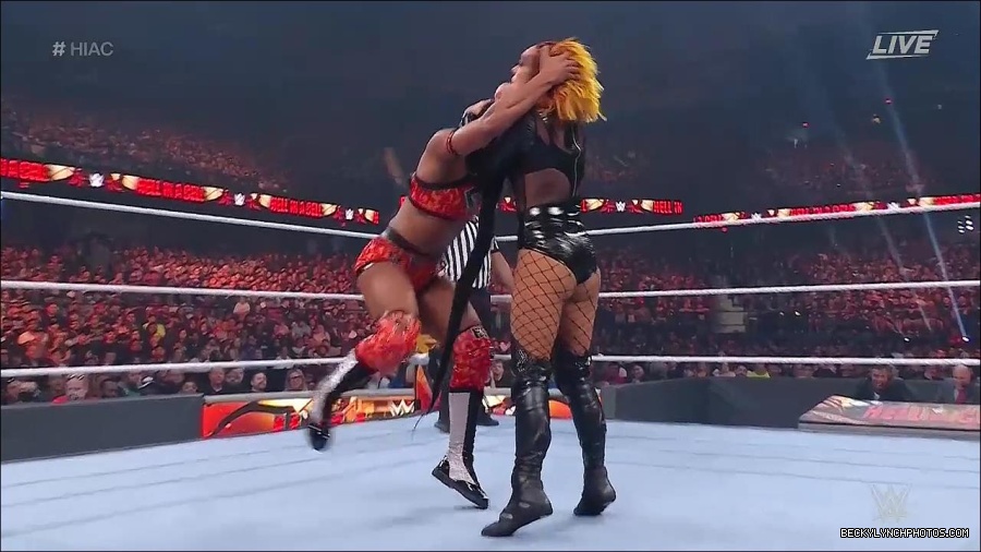 WWE_Hell_In_A_Cell_2022_720p_WEB_h264-HEEL_mp4_001228921.jpg