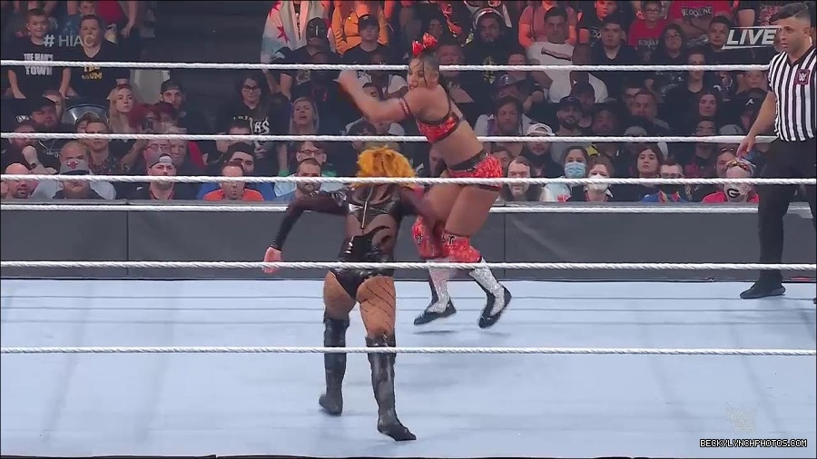 WWE_Hell_In_A_Cell_2022_720p_WEB_h264-HEEL_mp4_001232521.jpg